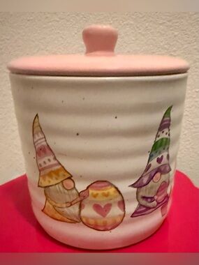 Carrot Patch Cottage canister.